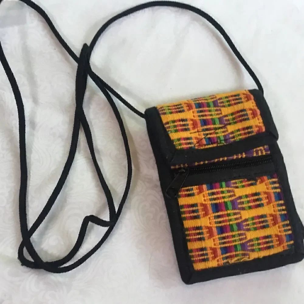 NWOT. Guatemalan Woven Case - Picture 2 of 5
